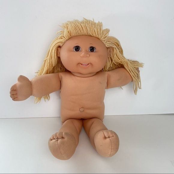 Vintage Cabbage Patch Kid Doll - Picture 2 of 11